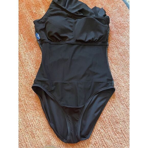 Hilor Black One Shoulder One Piece Swimsuit Women's Great Condition Size S-M - Picture 4 of 7